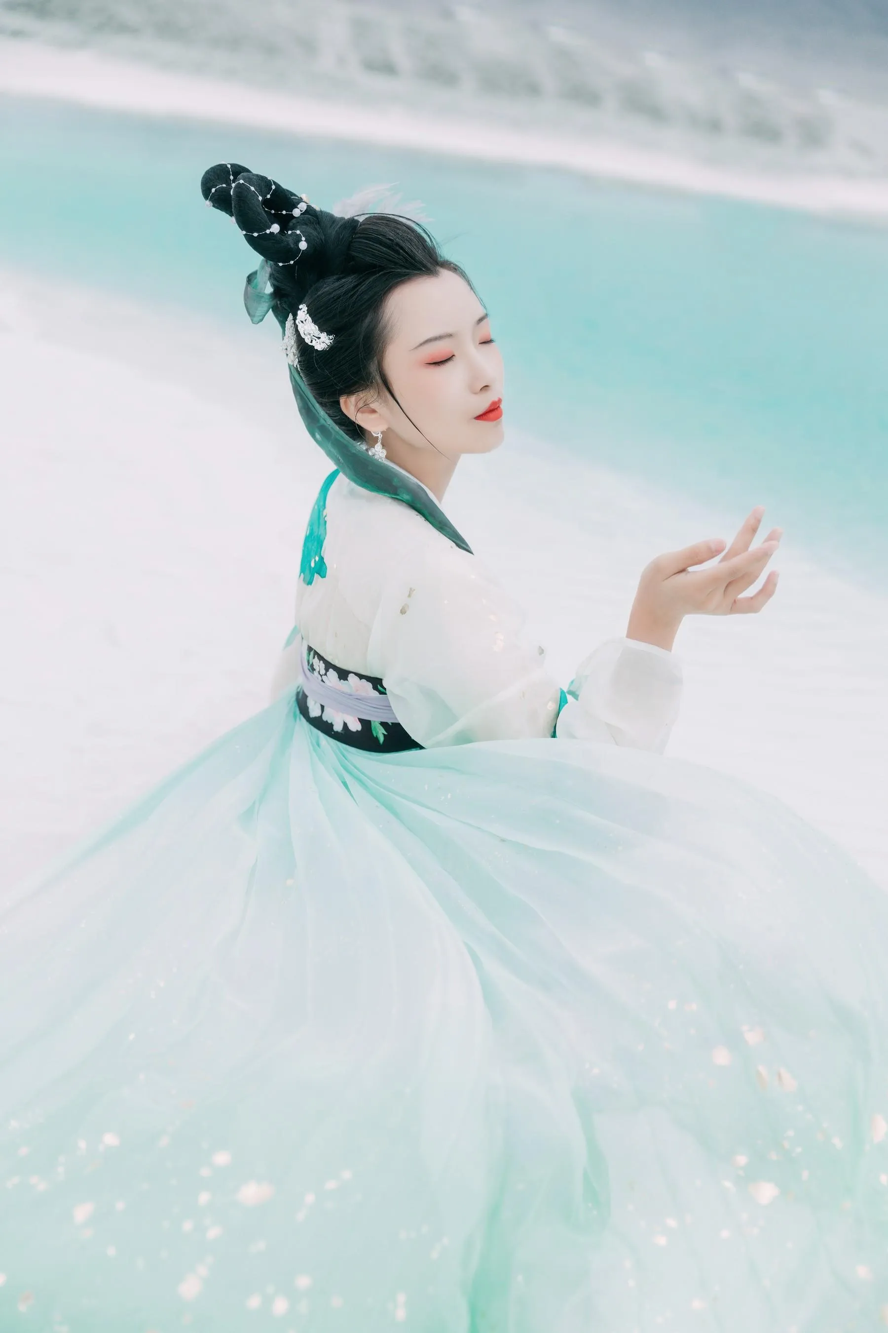 [YITUYU艺图语]2022.08.08 碧水间 公孙凭 [22P]插图